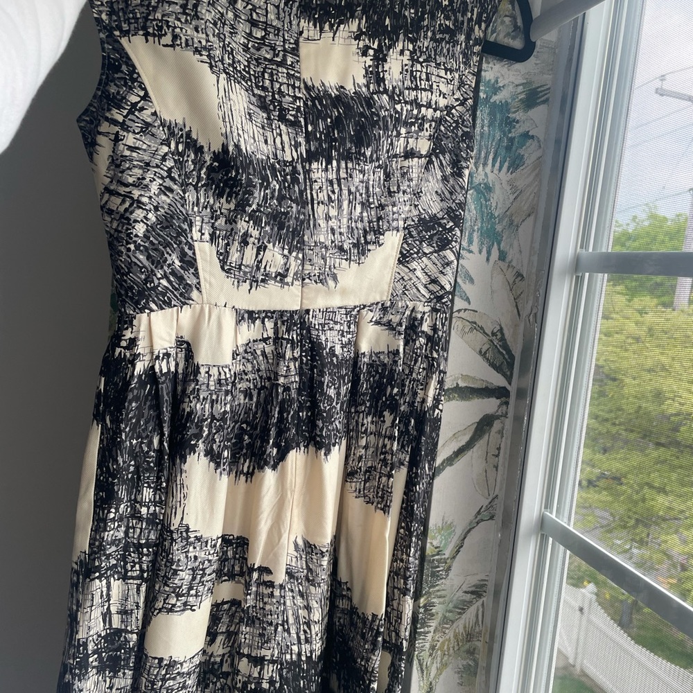 Lavender by Vera Wang silk patterned dress